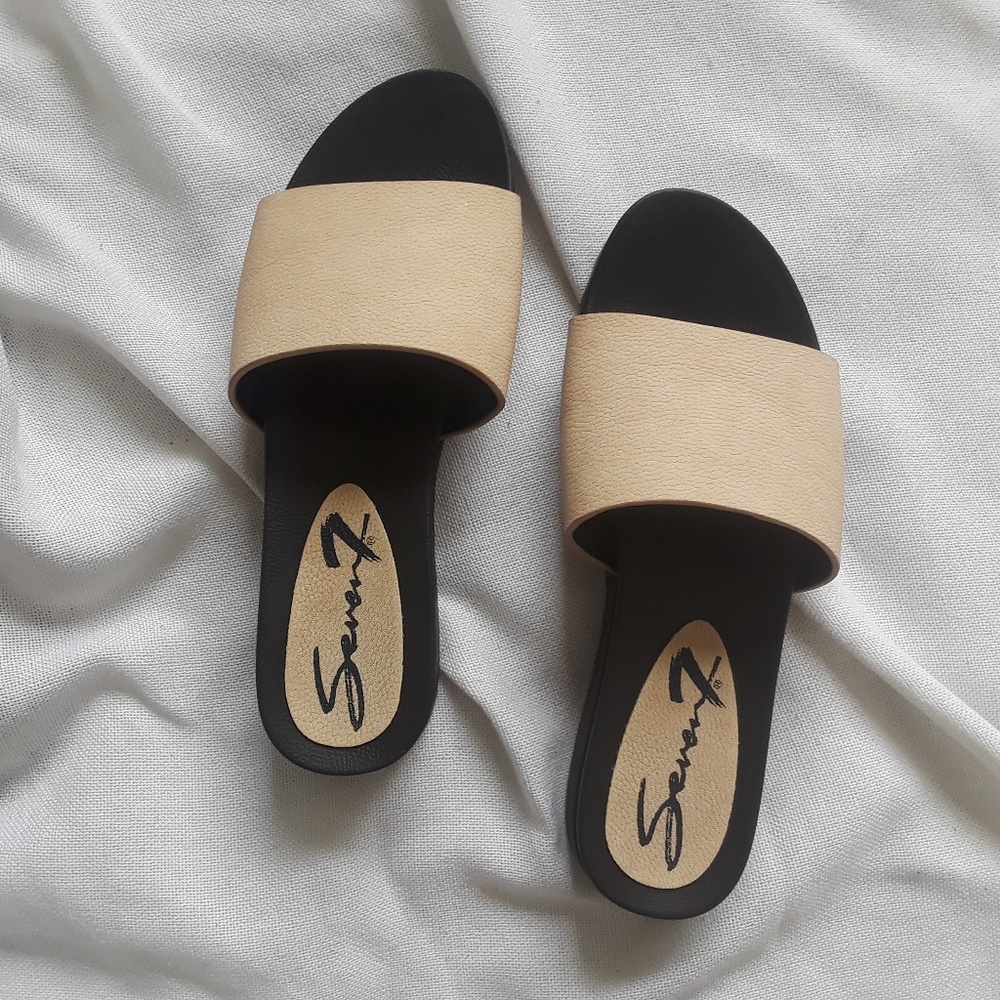{Seven7} Pearl Women's Comfort Pool Slide Sandals
